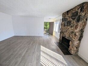 11963 Walnut Ln in Los Angeles, CA - Building Photo - Building Photo