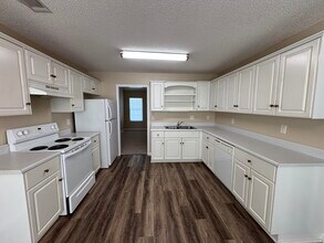 654 Devon Rd in Grovetown, GA - Building Photo - Building Photo