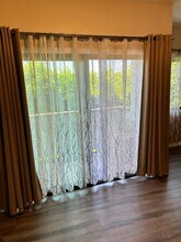 17914 Magnolia Blvd, Unit Top Floor 2BR Condo 302 in Encino, CA - Foto de edificio - Building Photo