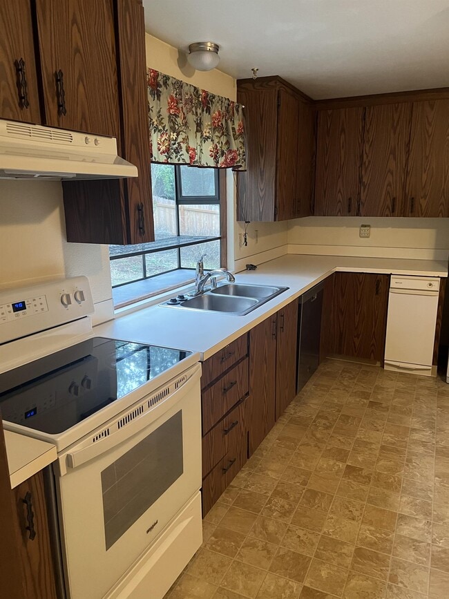 property at 4426 Holly Ln NW