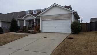 2118 Erin Lane in Mount Juliet, TN - Building Photo