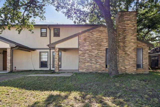 1624 Brown Trail in Hurst, TX - Building Photo - Building Photo