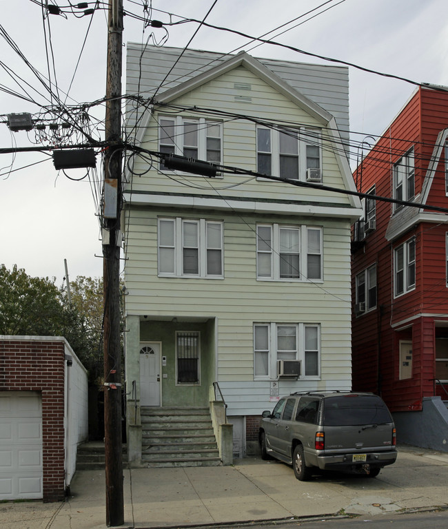 9 Van Nostrand Ave in Jersey City, NJ - Building Photo - Building Photo