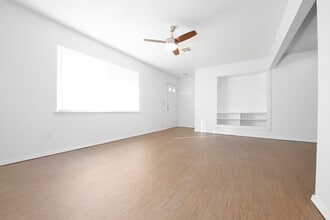 1404 N Nail Pky in Moore, OK - Building Photo - Building Photo