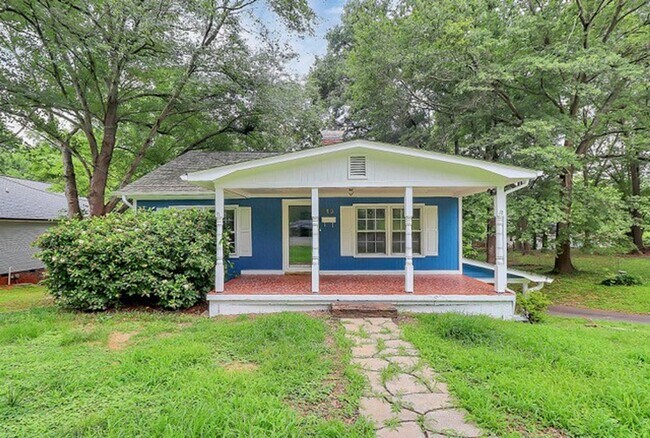property at 613 N Rhyne St