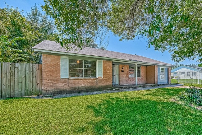 3918 Tavenor Ln in Houston, TX - Building Photo - Building Photo