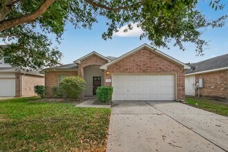 926 Dracena Ct in Richmond, TX - Foto de edificio - Building Photo