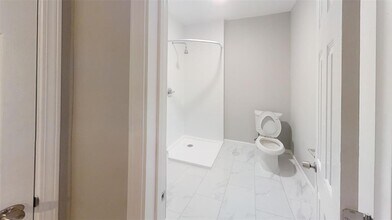 11314 Courtshire Dr in Houston, TX - Building Photo - Building Photo