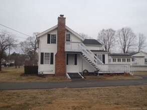 1324 Poquonock Ave in Windsor, CT - Building Photo - Building Photo