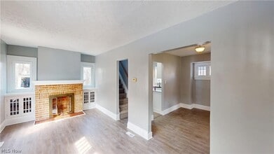 55 Poland Ave, Unit 314 in Struthers, OH - Building Photo - Building Photo