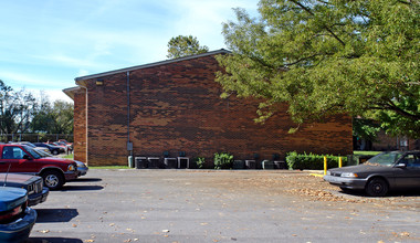 Sunset Rill Apartments in Knoxville, TN - Building Photo - Building Photo