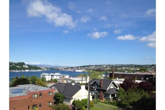 Hearthside Manor in Seattle, WA - Building Photo - Other