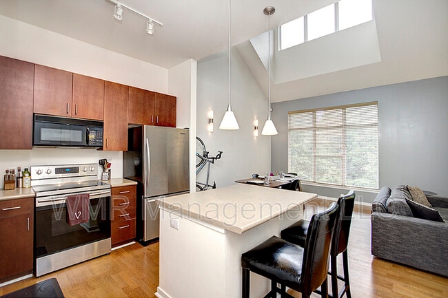 property at 2125 Southend Dr