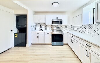 5 Van Buskirk Ave in Stamford, CT - Building Photo - Building Photo