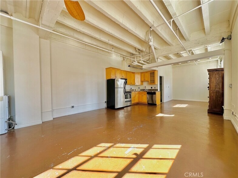 312 W 5th St, Unit M1 in Los Angeles, CA - Building Photo