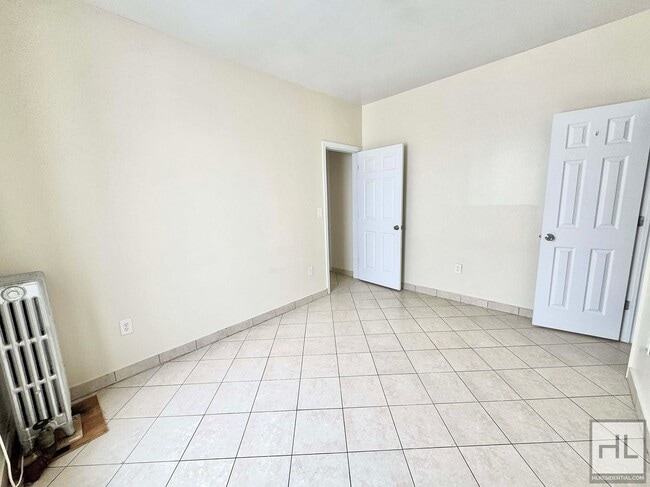 BAY 22 STREET, Unit D3 in Brooklyn, NY - Building Photo - Building Photo