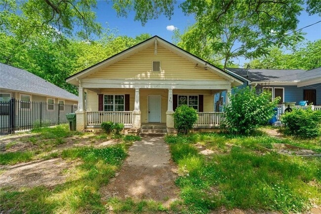 property at 957 Harwell St NW