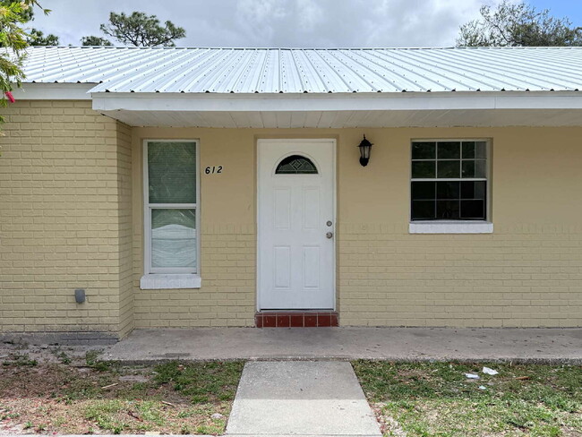 612 Jupiter Ave NW in Lake Placid, FL - Building Photo - Building Photo