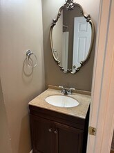 403 A W Faris Rd in Greenville, SC - Foto de edificio - Building Photo