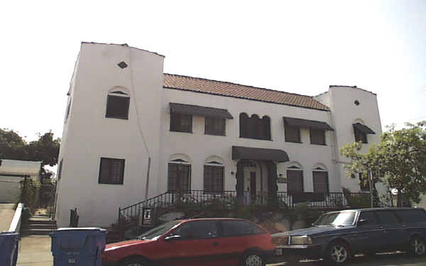 1316 Lemoyne St in Los Angeles, CA - Foto de edificio