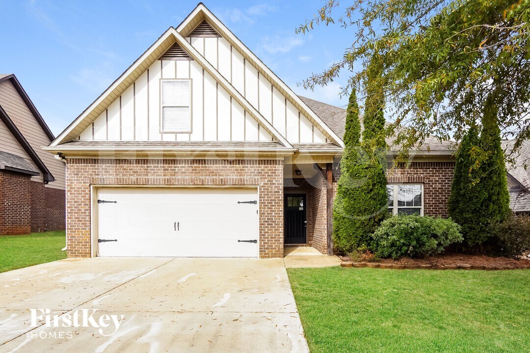 604 Round Rd in Alabaster, AL - Building Photo