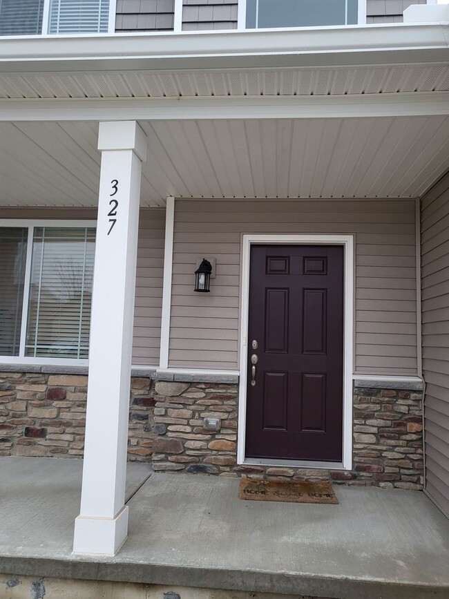 327 Hidden River E in Holly, MI - Building Photo - Building Photo