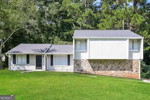 3417 Little Beth Ct in Decatur, GA - Building Photo