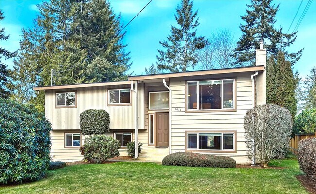 property at 8618 NE 137th St