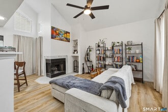 299 Carriage Crossing Ln in Middletown, CT - Building Photo - Building Photo