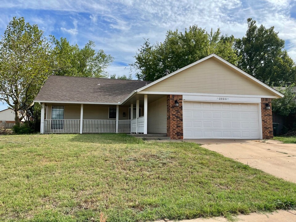 2820 Quail Hollow in Edmond, OK - Building Photo