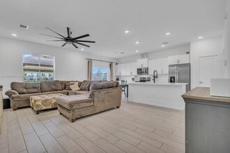 1772 SE 8th Terrace in Florida City, FL - Building Photo - Building Photo