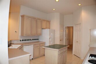 7017 Dogwood Creek Ln in Dallas, TX - Building Photo - Building Photo