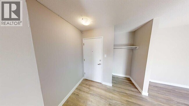 10105-10107 107 Ave in Grande Prairie, AB - Building Photo - Building Photo