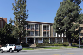 La Fayette Town House in Los Angeles, CA - Building Photo - Building Photo