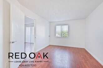 6660 Vineland Ave, Unit 11 in Los Angeles, CA - Foto de edificio - Building Photo