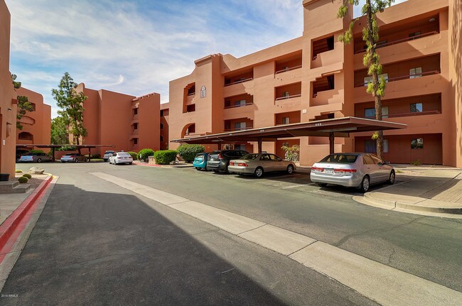 12212 N Paradise Village Pkwy W-Unit -316 in Phoenix, AZ - Building Photo - Building Photo