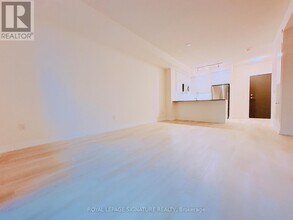 3260 Sheppard Ave E in Toronto, ON - Building Photo - Building Photo