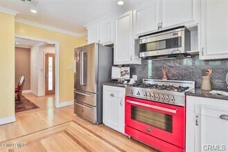 4545 Alonzo Ave in Los Angeles, CA - Building Photo - Building Photo