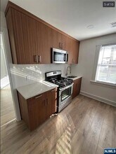 53 Ackerman Ave in Saddle Brook, NJ - Foto de edificio - Building Photo