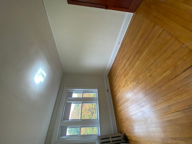 1824 Beacon St, Unit 8