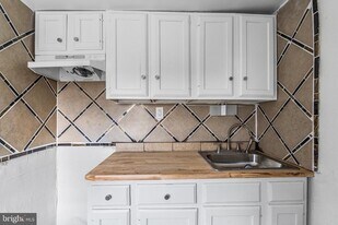 4908 Germantown Ave in Philadelphia, PA - Building Photo