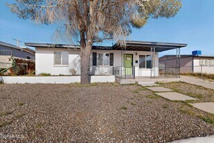 6203 Trowbridge Dr in El Paso, TX - Building Photo
