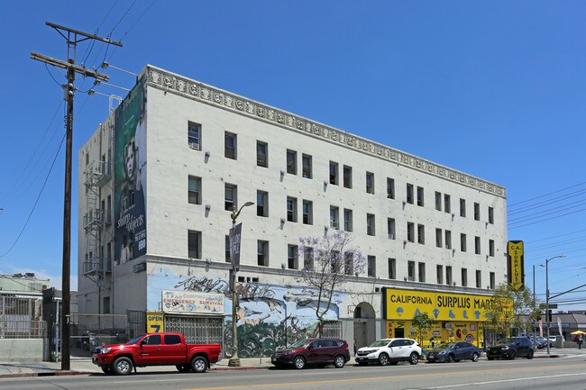 6263 Santa Monica Blvd in Los Angeles, CA - Building Photo - Building Photo
