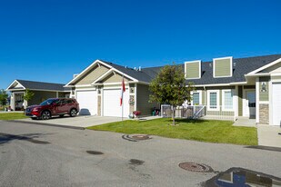 4 Sunrise Pl NE in High River, AB - Building Photo