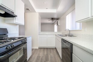 Cinnamon Creek Apartments in Redlands, CA - Building Photo