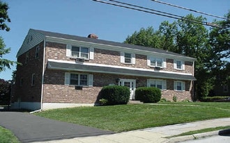 High West Manor in Jenkintown, PA - Building Photo