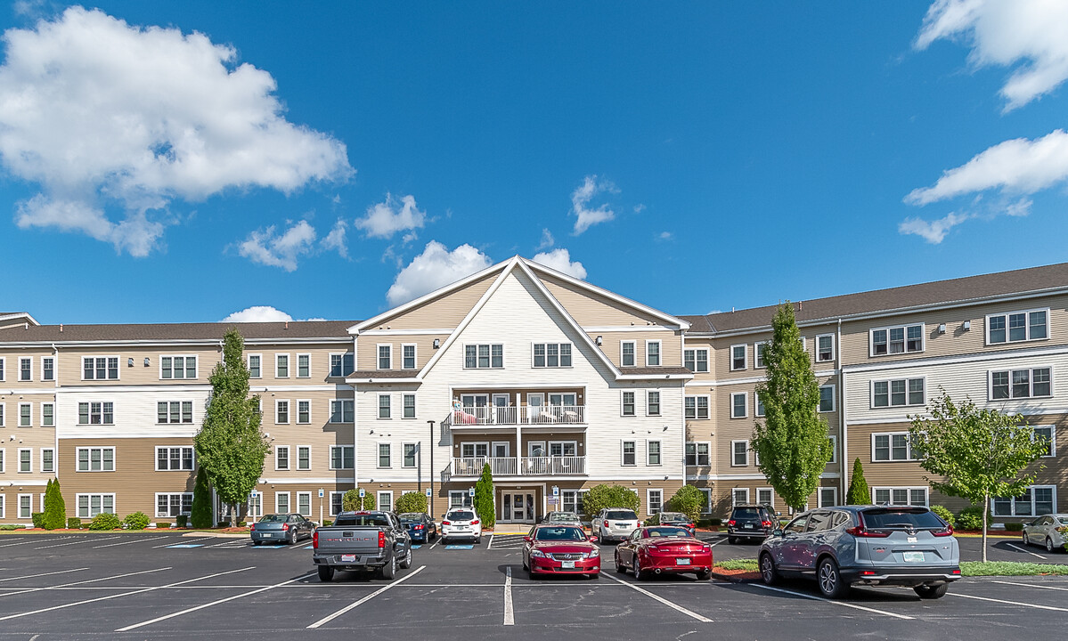 Bedford Green Apartments in Bedford, NH - Building Photo