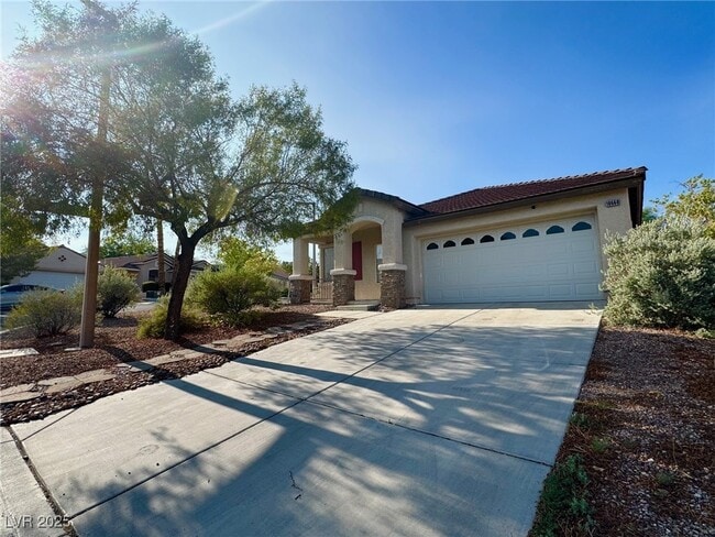10668 Oak Apple Ave in Las Vegas, NV - Building Photo - Building Photo
