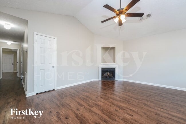 526 George Tate Dr, Unit 614 in Jackson, GA - Building Photo - Building Photo