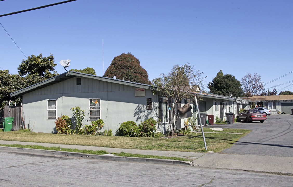 22344-22352 Laurel Ave in Hayward, CA - Building Photo